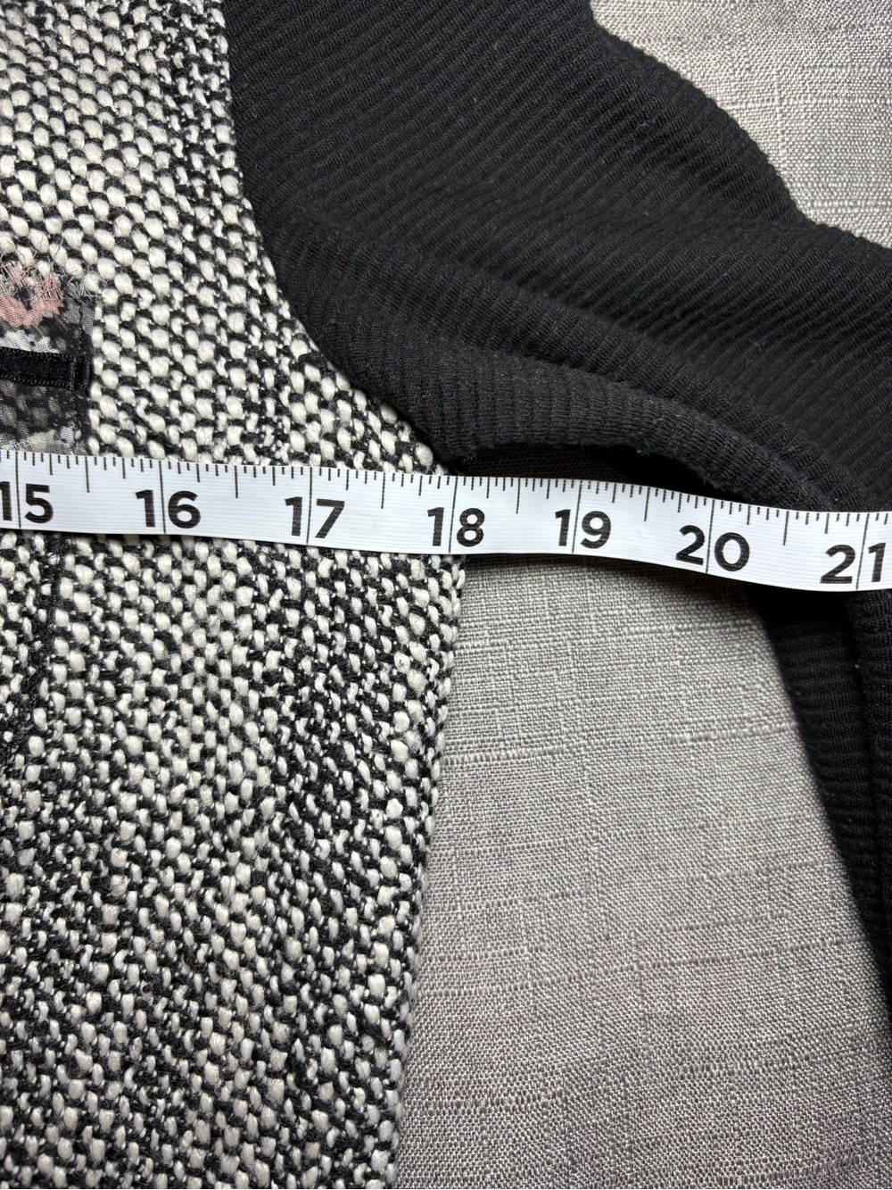 BCBGeneration Tweed Wool Blend Jacket With Floral Trim - Picture 9 of 10